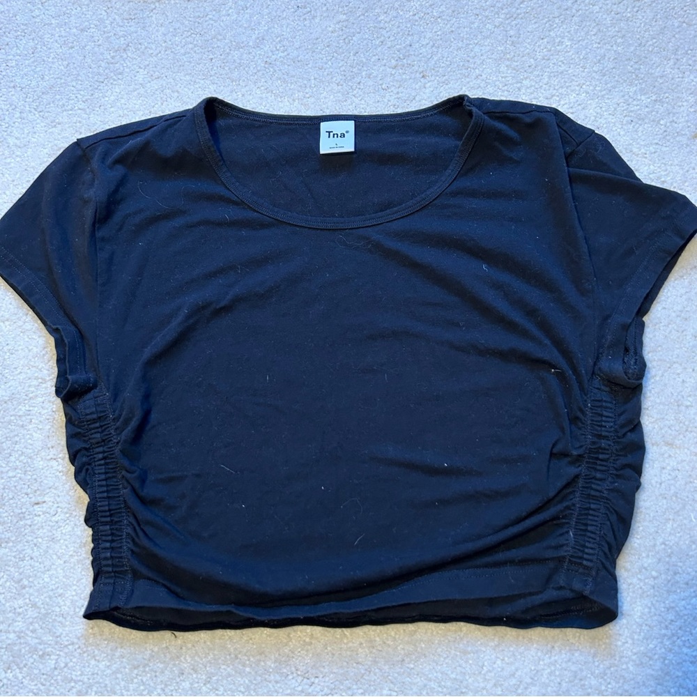 Aritzia TNA crop top